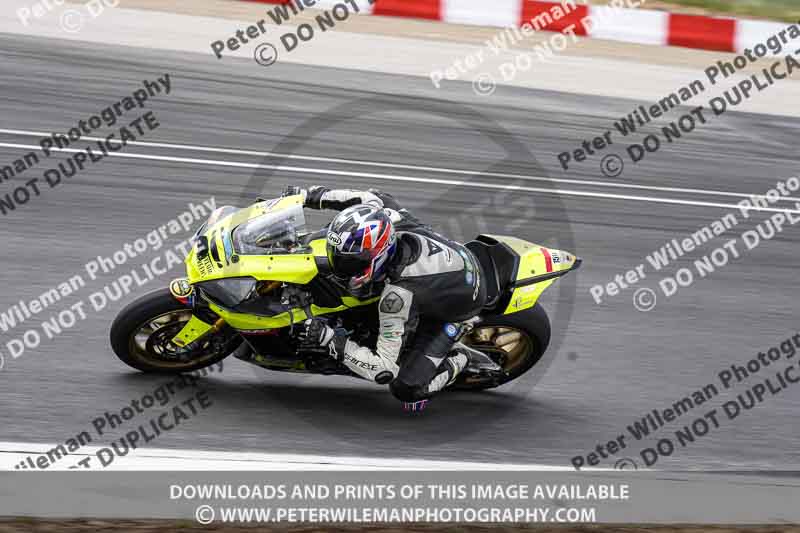 cadwell no limits trackday;cadwell park;cadwell park photographs;cadwell trackday photographs;enduro digital images;event digital images;eventdigitalimages;navarra;no limits trackdays;peter wileman photography;racing digital images;trackday digital images;trackday photos